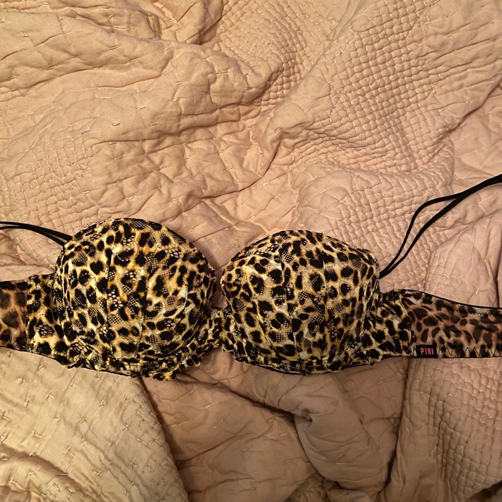 Victoria’s Secret PINK bra